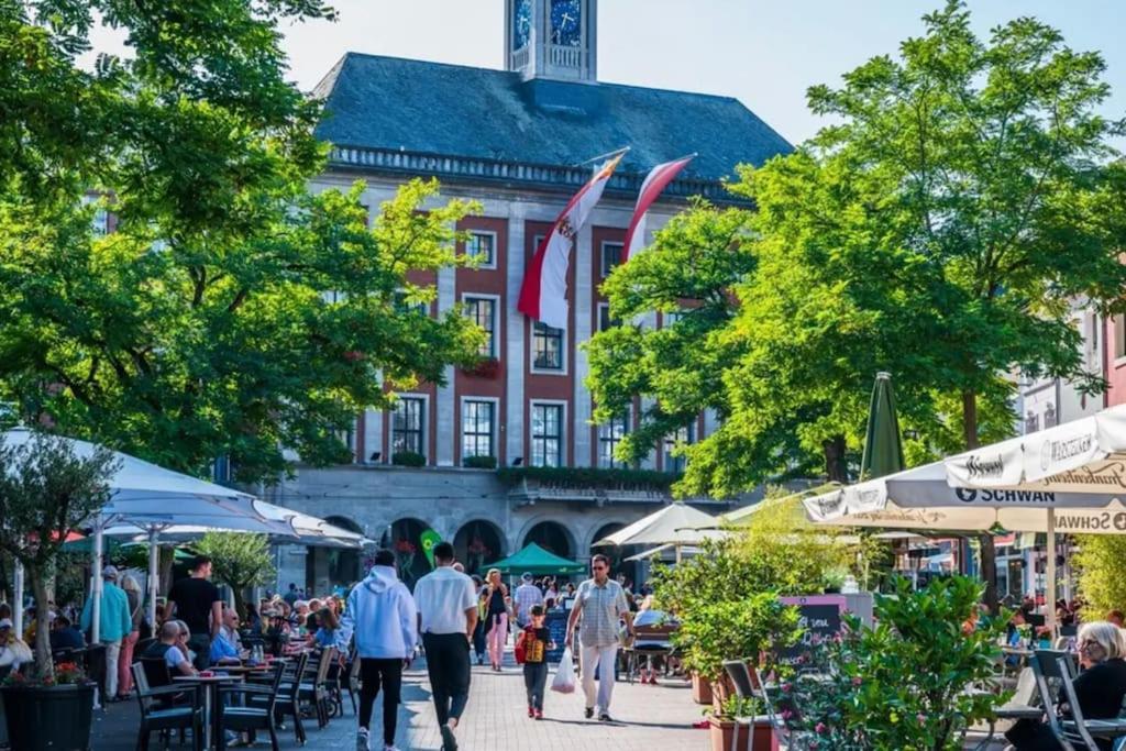 1 Og Direkt An Der Laga 2026 - Moderne Stadtwohnung Am Neusser Markt! Extérieur photo